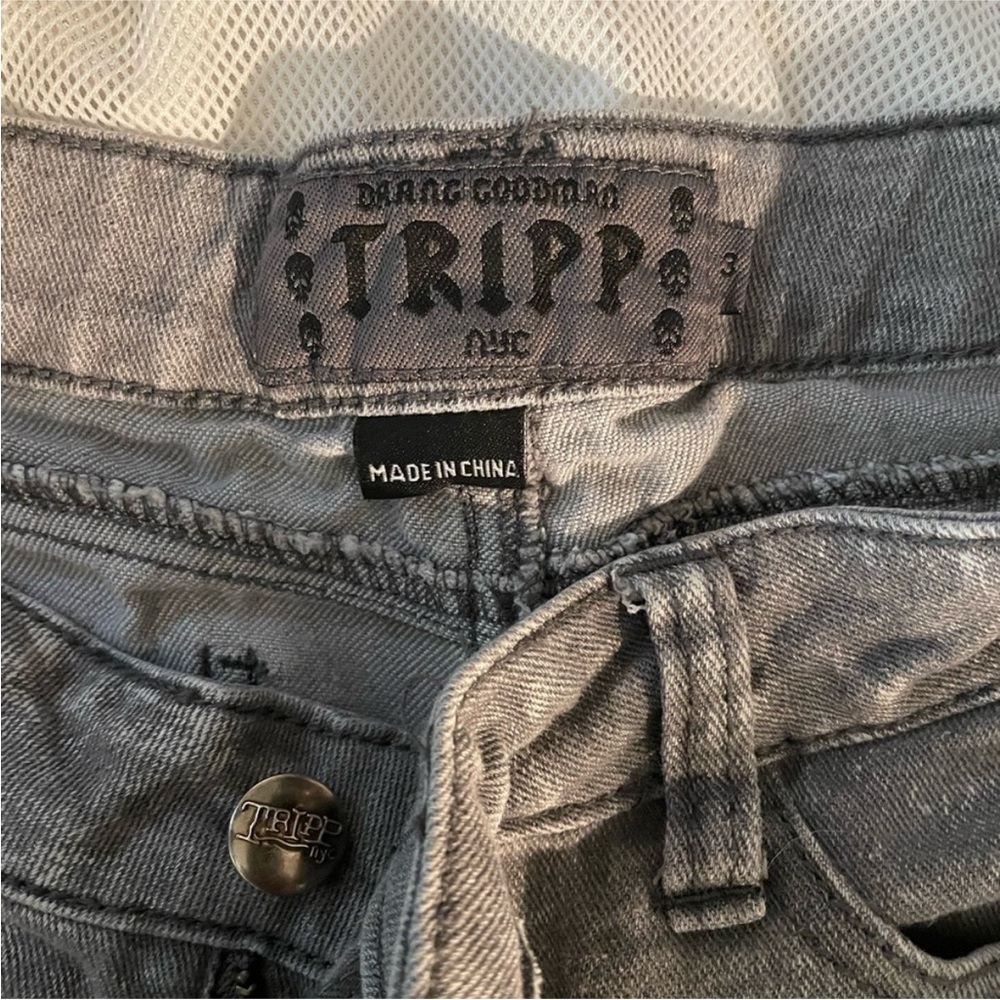 Tripp NYC Light Rise Low Wash Shorts Size 3 Super Comfy & Super Cute! - Picture 4 of 4